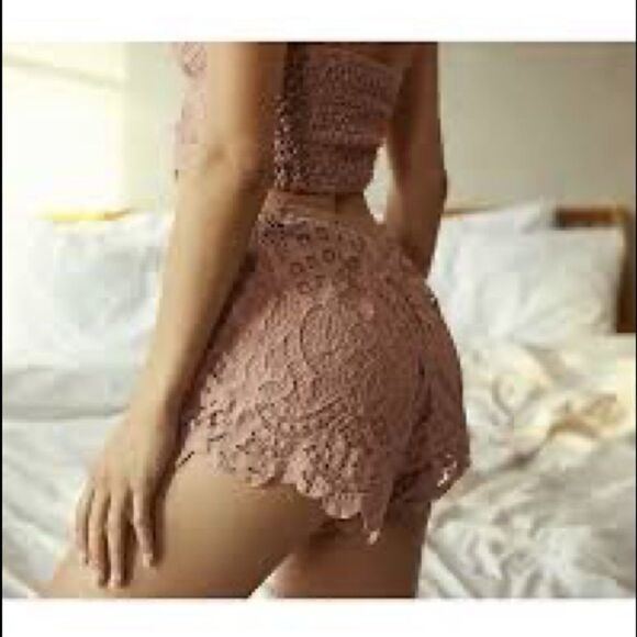 Free People | Women’s FP One Adela Shorts Size Small in Ballet Pink - Picture 2 of 6